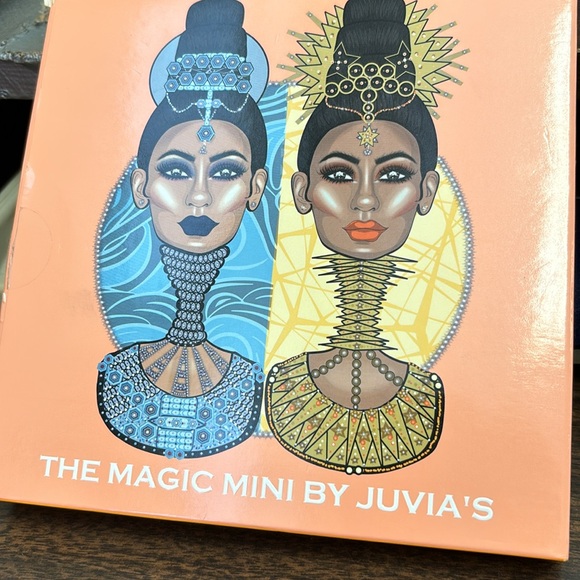 Juvia's Place Vibrant Blue and Orange Eyeshadow Palette - Picture 2 of 6